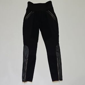 Athleta Luxe Pointe Moto Leggings - Faux Leather & Zip Detail - Black XS